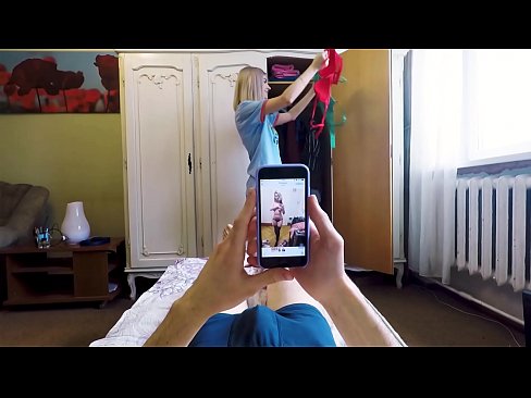 ❤️ Njerka e bëri vëllain e saj të mbaronte pak para se nëna të vinte në shtëpi ❤❌ Video porno në sq.sexvideogif.ru